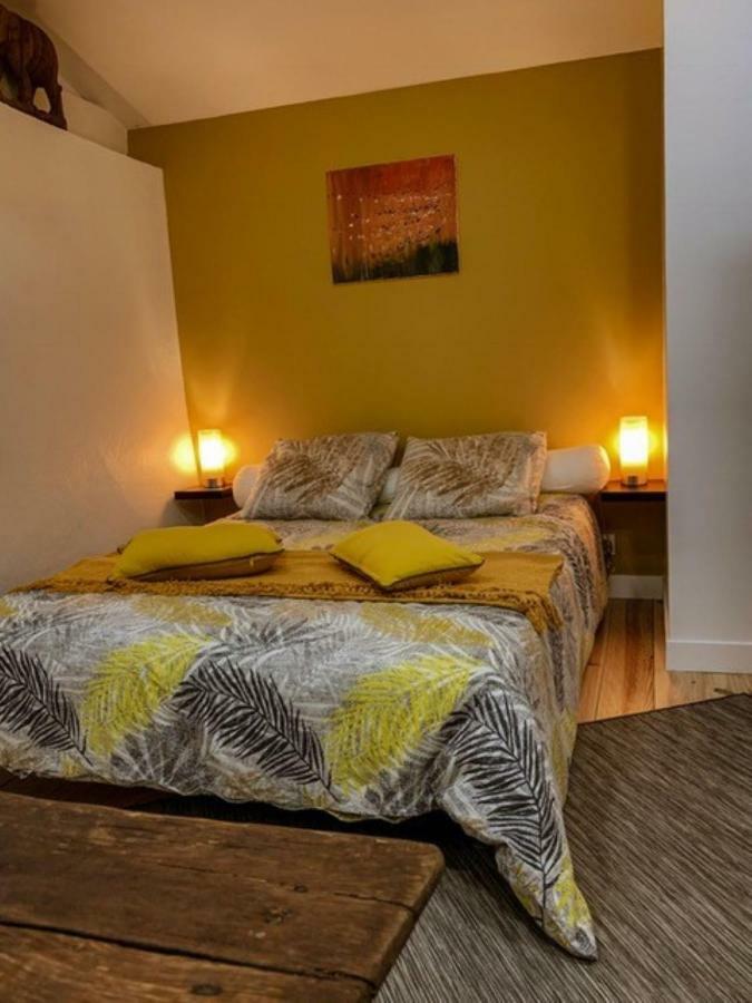 Aux Abris Des Vents D'Anges Bed & Breakfast Les Artigues-de-Lussac Eksteriør bilde